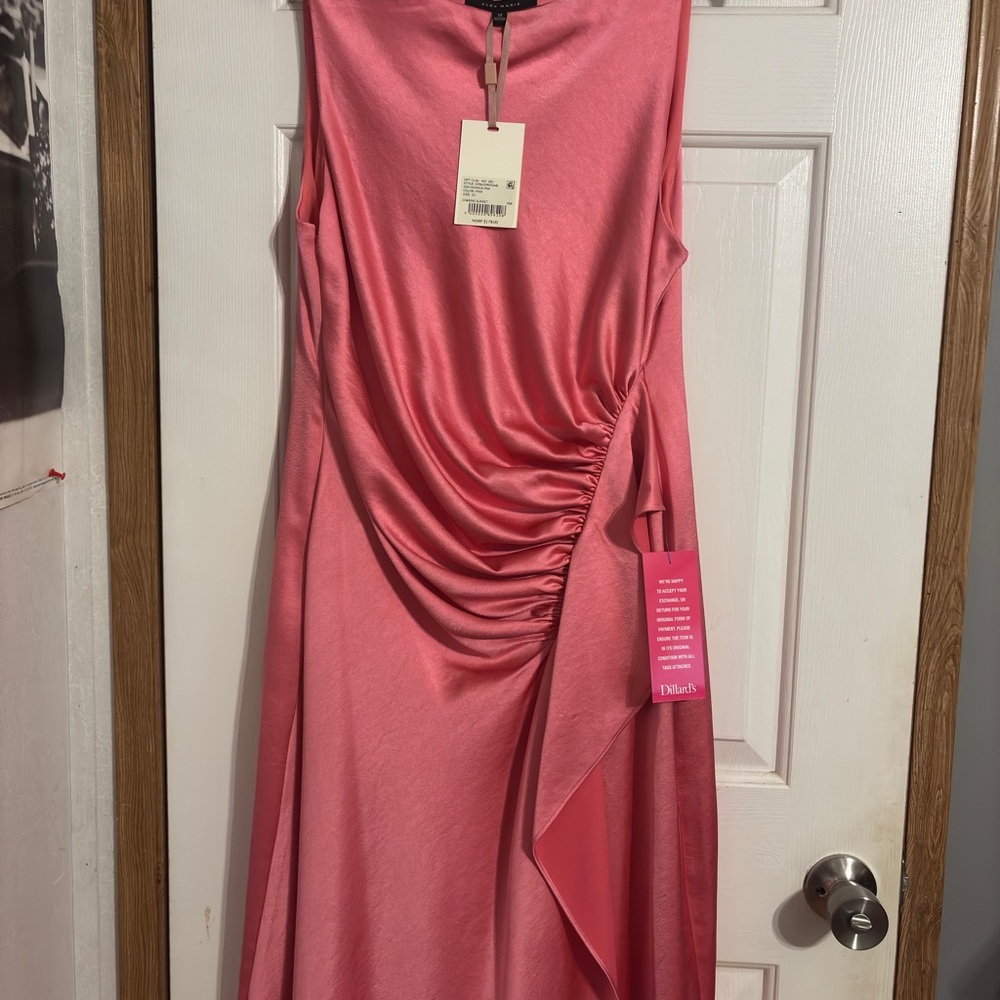 Elegant Pink Sleeveless Dress